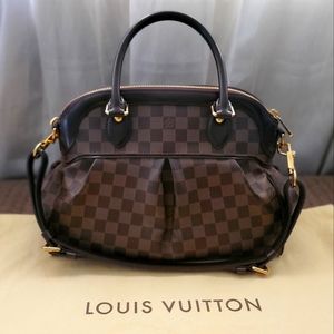💎SOLD💎Louis Vuitton Trevi PM size